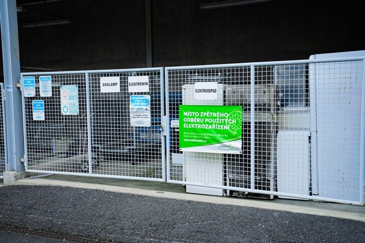 Zkrácení otevírací doby SSO Karolinka do 13 hod – 28. 11. 2025 - fotografie 1